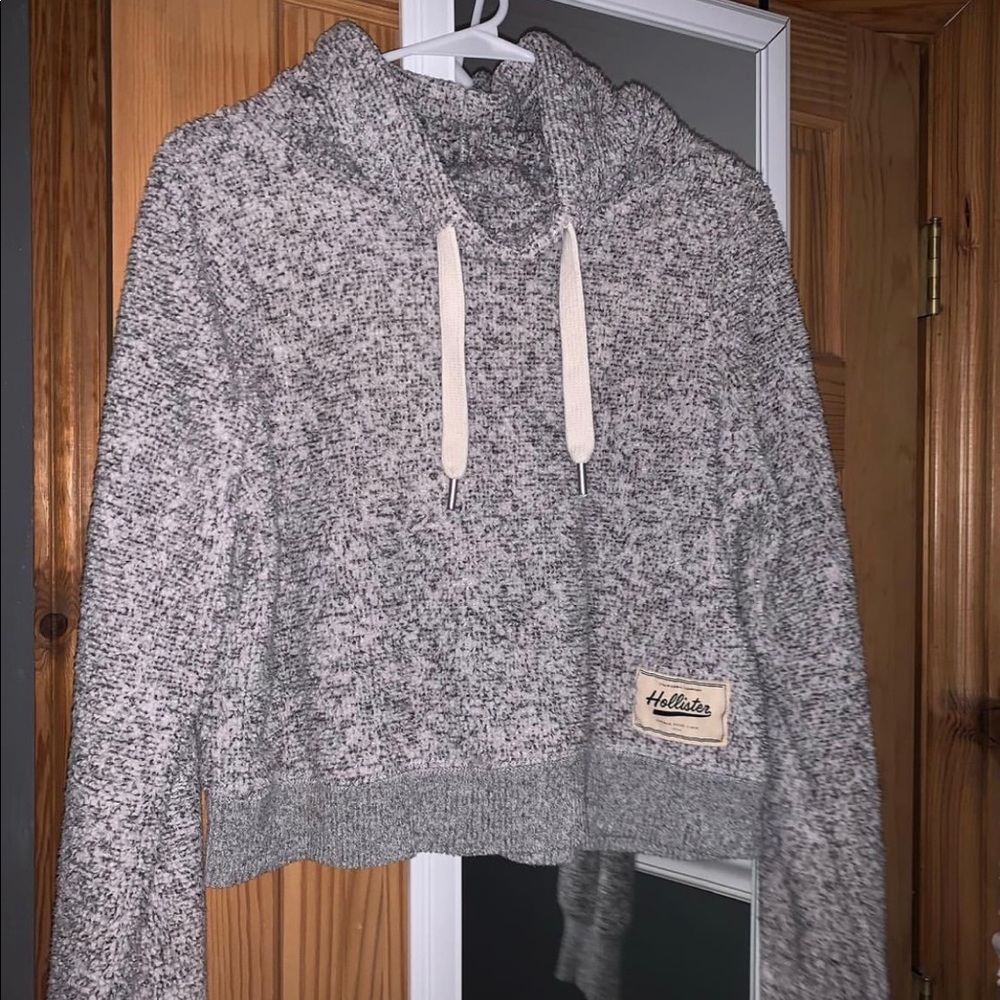Cropped sweater